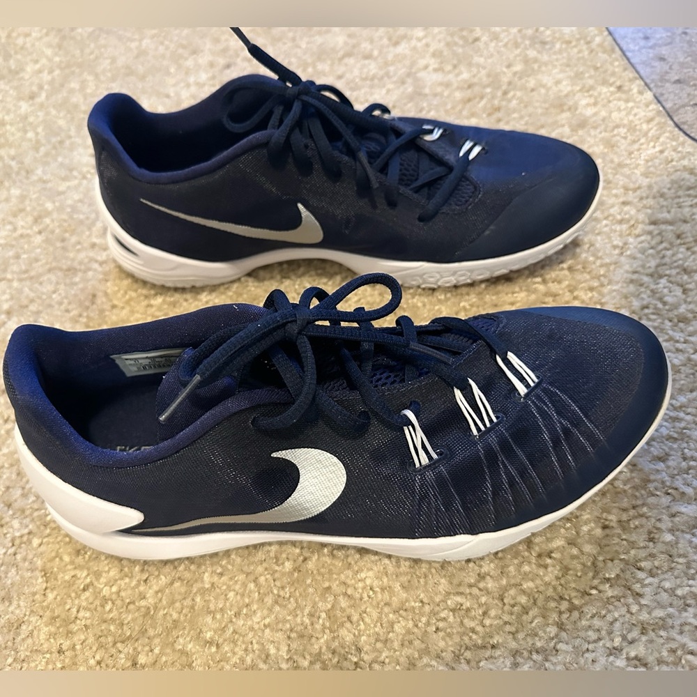 Men’s Nike Basketball Shoes, Navy/White, Size 11
